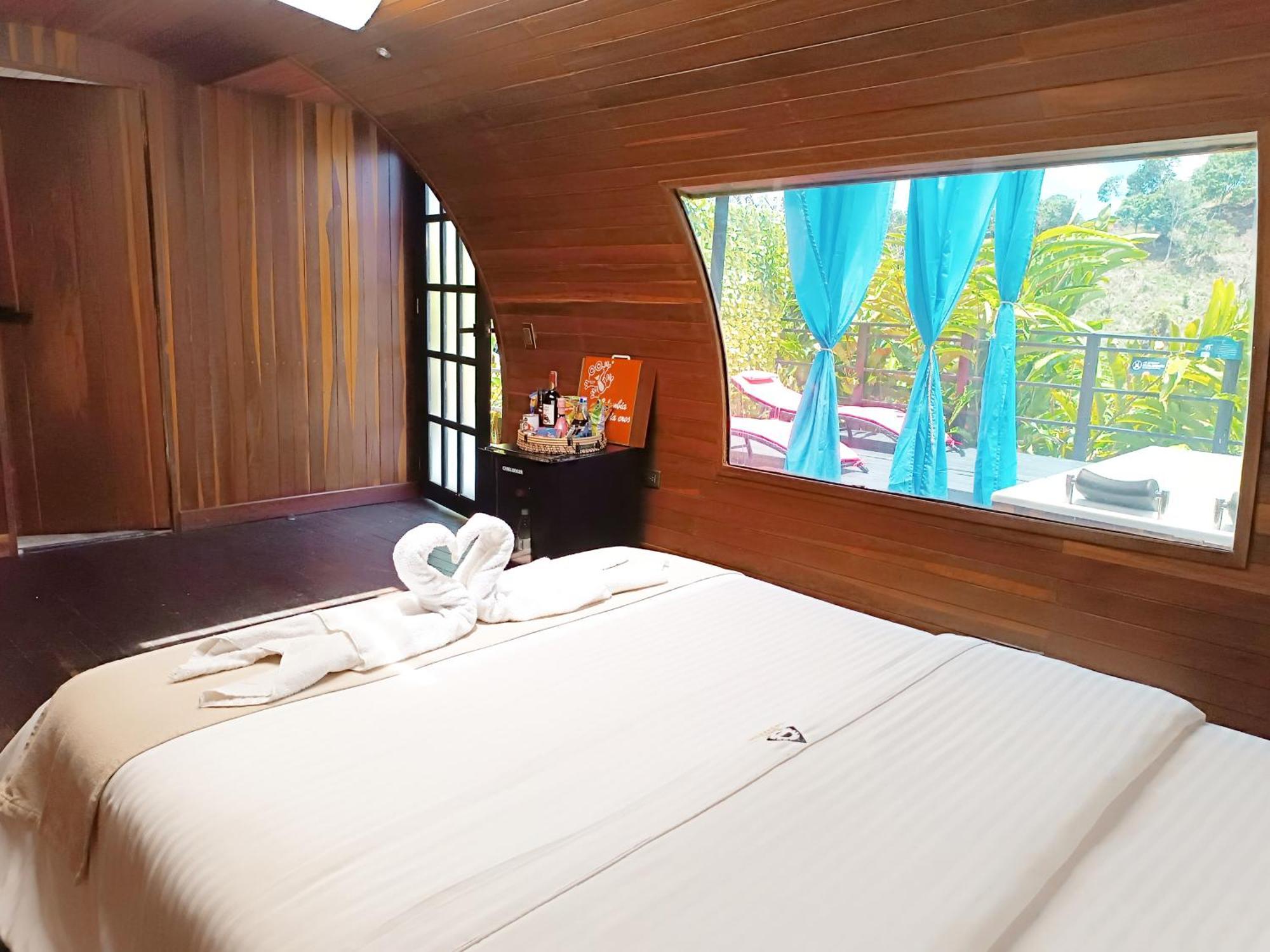 فندق Glamping The Mountain غواتابيه المظهر الخارجي الصورة