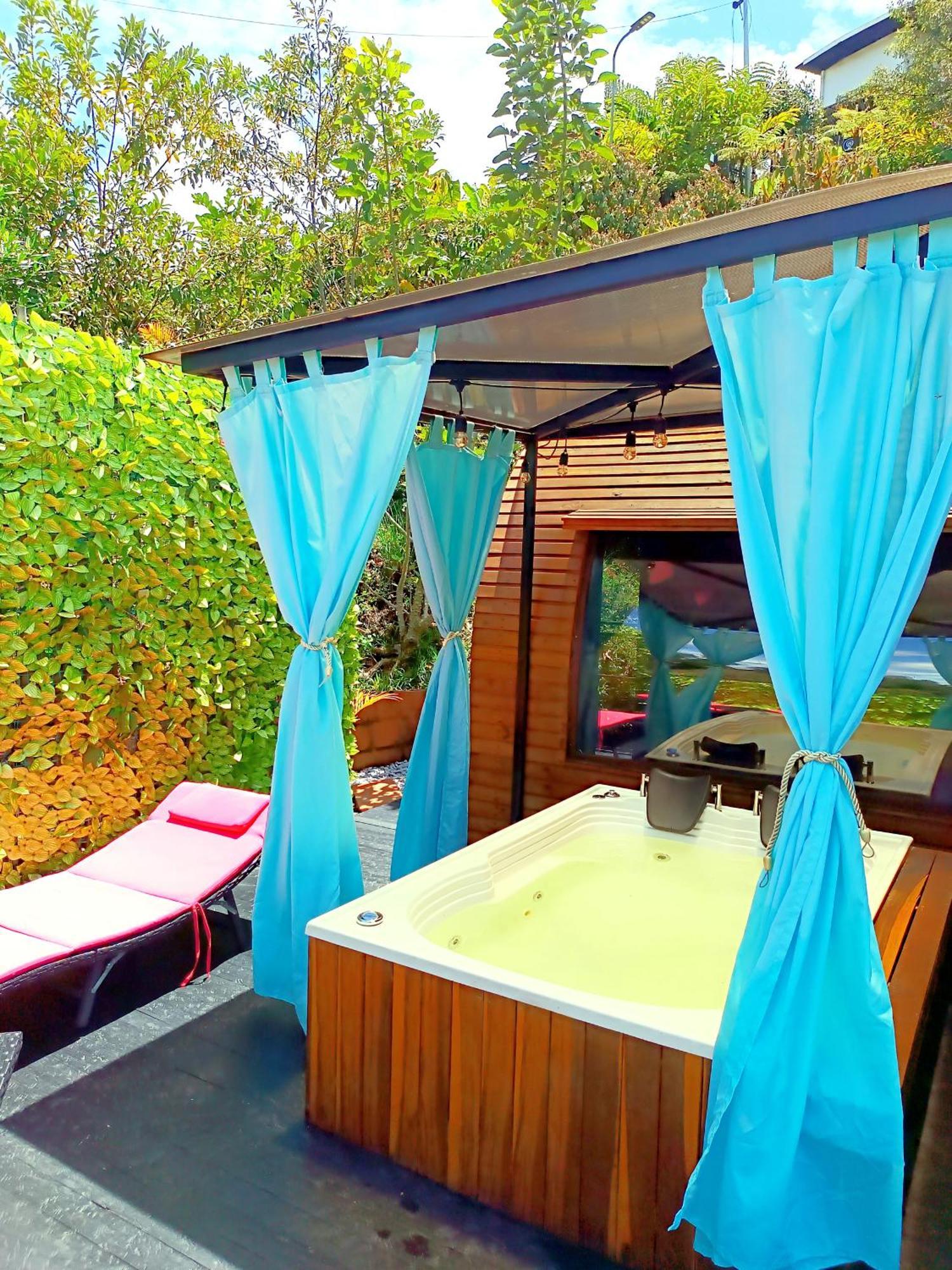 فندق Glamping The Mountain غواتابيه المظهر الخارجي الصورة